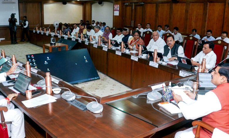 तीन सिंचाई परियोजनाओं को मंजूरी, 13 हजार करोड़ से अधिक होंगे खर्च - उज्जैन, सिंगरौली और चंदेरी की परियोजनाओं से हजारों किसानों को मिलेगा लाभ 1 L Bhopal150926033221