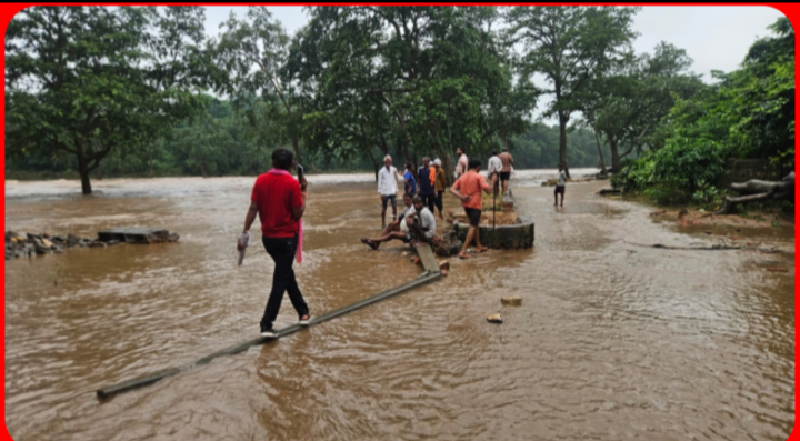 चित्रकूट में फिर उफान पर मंदाकिनी नदी : तीसरी बार सड़कों तक पहुंचा बाढ़ का पानी; लगातार बारिश से जनजीवन प्रभावित.... देखें पूरे वीडियो 1 Screenshot 20260903 113302.Gallery