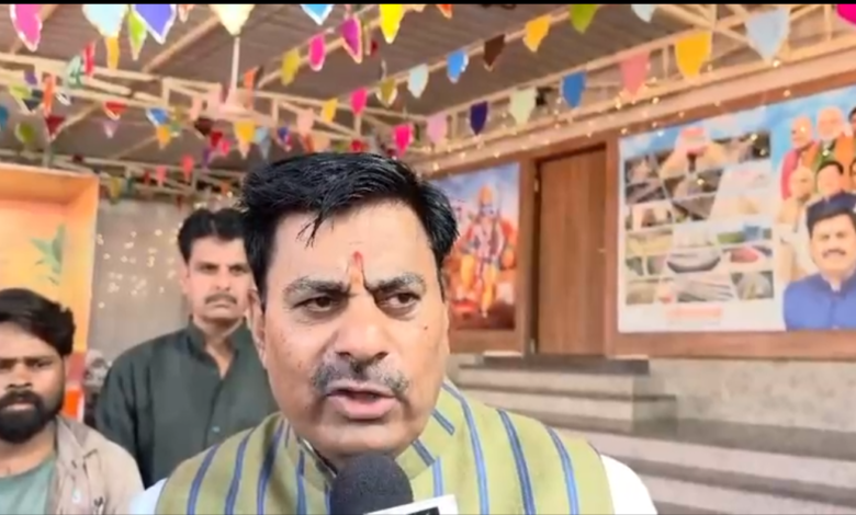 ओवैसी पर रामेश्वर शर्मा का तीखा पलटवार, बोले- बदतमीजी की भाषा छोड़ो , यूसीसी पर भी साधा निशाना, कहा 2029 तक 21 राज्यों में लागू होगा समान नागरिक कानून 1 Screenshot 20260916 122913 WhatsApp