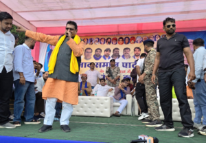 करणी सेना और आजाद समाज पार्टी के बीच तनाव: ओकेंद्र राणा के काफिले पर लाठीचार्ज, पुलिस हिरासत में 2 Screenshot 20260920 080841.WhatsApp