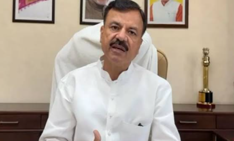 वर्ग 2 और वर्ग 3 अभ्यर्थियों के धरने पर शिक्षा मंत्री का जवाब मंत्री बोले- लगातार अभ्यर्थियों से संवाद जारी, कानून में प्रावधान नहीं तो कैसे कर सकते हैं भर्ती 1 Screenshot 20260924 134617 Google