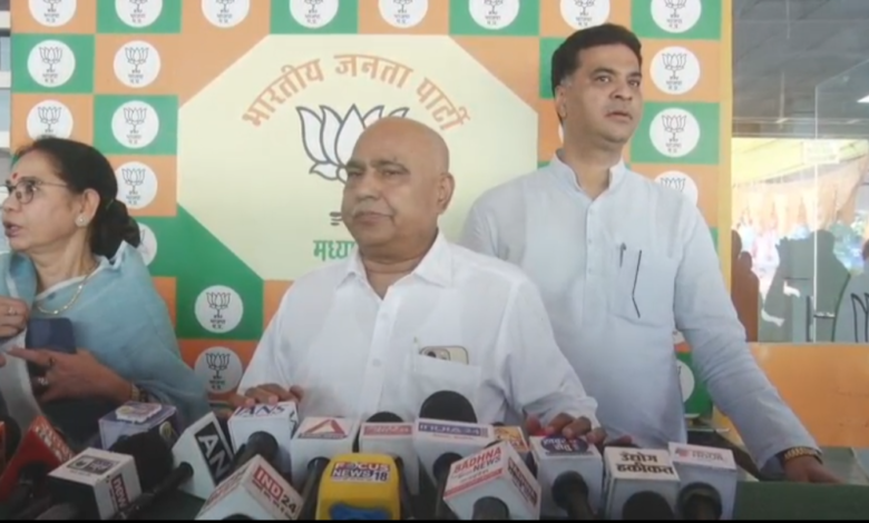 एसआईआर पर कांग्रेस के प्रदर्शन को लेकर भाजपा का पलटवार , चुनाव हारने पर ही कांग्रेस को एसआईआर नजर आता है 1 Screenshot 20260926 163012 WhatsApp