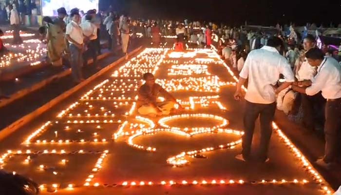 मोदी के जन्मदिवस पर सेवा का संकल्प, गौरीघाट में 1.11 लाख दीपों से मां नर्मदा का श्रृंगार 1 Untitled 6 copy 6