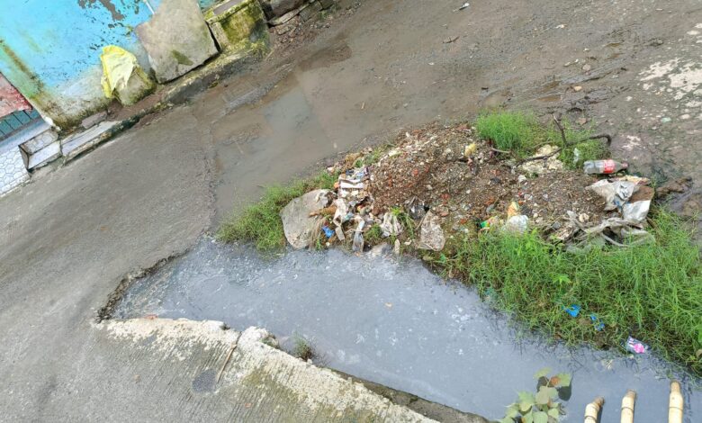सफाई व्यवस्था ठप, गंदगी के बीच रहने को मजबूर वार्ड 56 के रहवासी 1 WhatsApp Image 2026 09 04 at 15.23.32