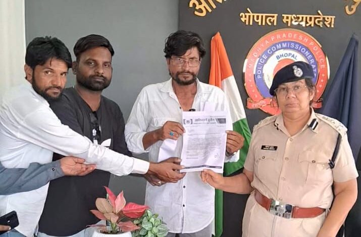 विधायक रामेश्वर शर्मा के खिलाफ भड़काऊ बयानबाजी की शिकायत, पुलिस आयुक्त से उचित कार्रवाई की मांग 1 WhatsApp Image 2026 09 09 at 12.09.42 e1788936984473