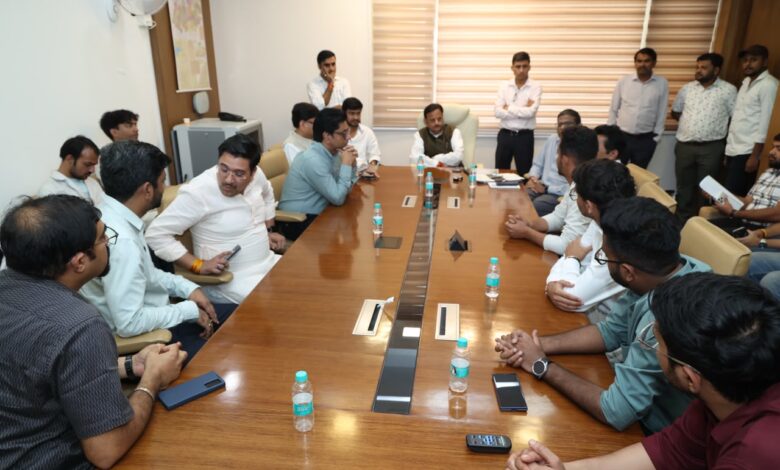 यश भारत ब्रेकिंग - इंटर्न डॉक्टरों के आंदोलन का असर, स्टाइपेंड बढ़ाने पर सरकार से बनी सहमति - पुलिसकर्मियों पर कार्रवाई, घायल छात्रों के इलाज का भरोसा 1 WhatsApp Image 2026 09 09 at 14.31.57 2
