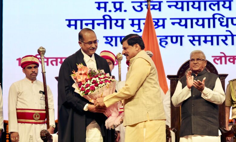 भोपाल में म.प्र. हाईकोर्ट के 30वें मुख्य न्यायाधीश बने जस्टिस अल्पेश यशवंत कोगजे, राज्यपाल ने दिलाई शपथ 1 WhatsApp Image 2026 09 10 at 11.59.30 1