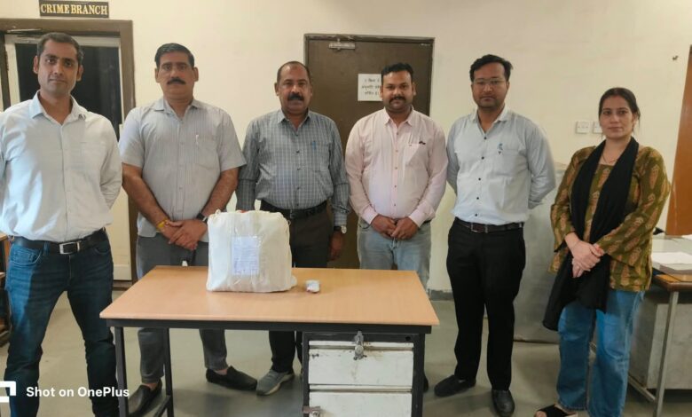 ईदगाह हिल्स में 2 किलो गांजे के साथ महिला तस्कर गिरफ्तार 1 WhatsApp Image 2026 09 10 at 12.28.03