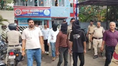 मनुआभान टेकरी पर दंपति से चाकू की नोक पर लूट, 5 आरोपी गिरफ्तार 7 WhatsApp Image 2026 09 14 at 12.26.00