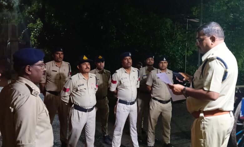 भोपाल देहात पुलिस ने कॉम्बिंग गश्त में 94 वारंट किए तामील, 59 बदमाशों की हुई चेकिंग 1 WhatsApp Image 2026 09 14 at 18.18.33