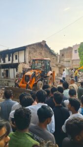 सांवेर में जर्जर मकान तोड़ते समय दीवार गिरी, तीन महिला श्रमिकों की मौत 3 WhatsApp Image 2026 09 16 at 18 20 48