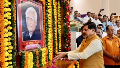 पूर्व विधानसभा अध्यक्ष श्रीनिवास तिवारी की जयंती पर विधानसभा में पुष्पांजलि 4 WhatsApp Image 2026 09 17 at 11.53.59 1