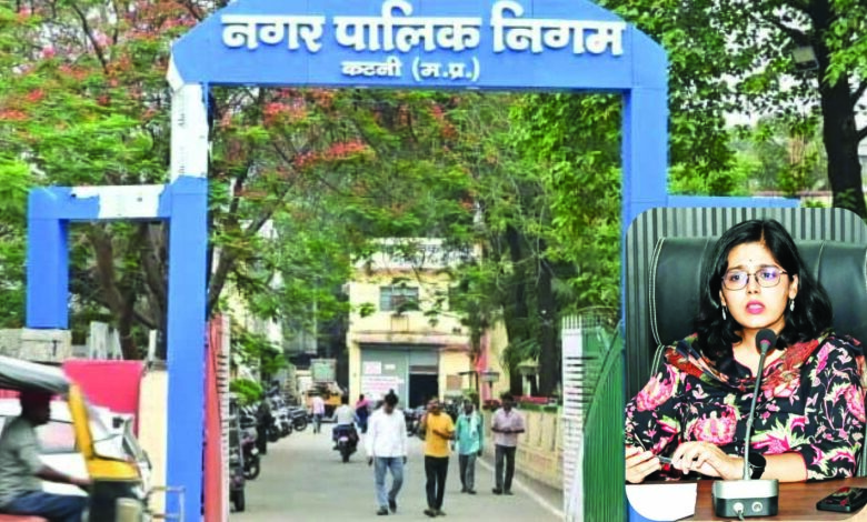 पेंचवर्क से सुधारेंगे सडक़ें, दिसम्बर के बाद सीवर के जख्मों का इलाज, शहर में अतिक्रमण, बेतरतीब यातायात सहित कई समस्याओं पर काम कर रहा नगर निगम , कमिश्नर तपस्या परिहार से यशभारत की बातचीत 1 co