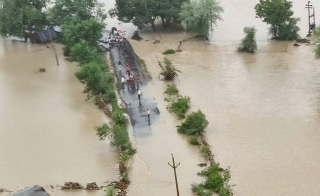 बारिश के अलर्ट के बीच प्रदेश में हाई अलर्ट - मुख्यमंत्री ने कलेक्टरों को दिए निर्देश, संवेदनशील क्षेत्रों पर रखें लगातार नजर 1 images 2 1