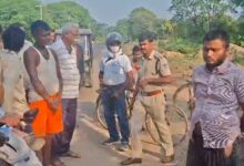 व्हीकल मोड़ पर पकड़ा गया संदिग्ध शख्स, खुद को बताया पाकिस्तानी,पहचान का खेल या कोई बड़ी वजह?, देखे वीडियो ...... 2 01 2