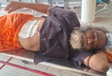 कांचघर के हनुमान टोरिया मंदिर में नागा साधु पर चाकू से हमला, देखे वीडियो ..... 8 014
