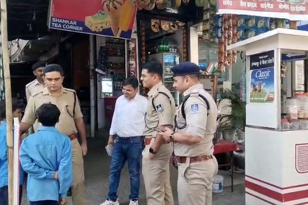 स्कूलों के आसपास तंबाकू-गुटखा बेचने वालों पर कार्रवाई, संयुक्त टीम ने किया औचक निरीक्षण, देखे वीडियो....... 1 02 1