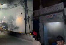 घंटाघर में आधी रात भीषण अग्निकांड, दो दुकानें जलकर खाक, देखे वीडियो ...... 9 07