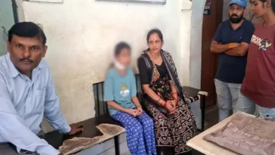 शिक्षक ने फेंका डस्टर, छात्रा का सिर फूटा; घटना छिपाने का भी आरोप 5 20261001115936 OvCIrCII