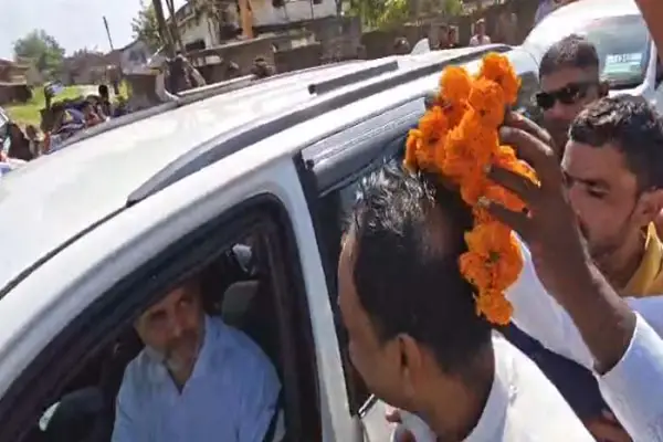 बालाघाट पहुंचे राहुल गांधी, मृत बच्चों के परिजनों से मिलेंगे, स्वास्थ्य सुविधाओं और कुपोषण के मुद्दे पर जानेंगे हालात 1 20261001154230 49icjJ6A