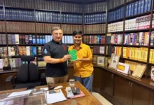 जबलपुर के कवि आदित्य तिवारी ने सांसद विवेक तन्खा से की मुलाकात, नई काव्य पुस्तक भेंट की 9 20261002174651 hvzCYa1h