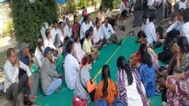 नीलम पार्क में अनशन पर बैठे शिक्षक: मांगें न मानने पर प्रदेशव्यापी आंदोलन की चेतावनी 4 20261004174134 hrHbvTXY
