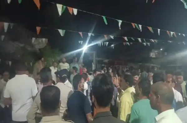 पुलिस वाहन की टक्कर से बाइक सवार युवक की मौत : ग्रामीणों ने जताई नाराजगी, पुलिस कर रही जांच…हड़कंप, देखें पूरा वीडियो 1 20261006085652 zifpaI3b