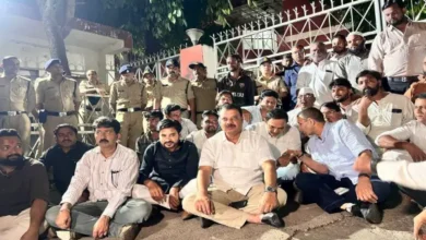 राहुल-प्रियंका की गिरफ्तारी के बाद भोपाल में रातभर बवाल, चुनाव आयोग का पुतला फूंका, आज पूरे प्रदेश में विरोध 5 20261007125547 72v0dQq7