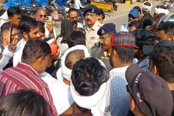 जबलपुर में किसान आंदोलन दीनदयाल चौक पर पुलिस ने रोके ट्रैक्टर, सिर्फ 5 को कलेक्ट्रेट जाने की अनुमति... देंखे वीडियो 1 20261007155941 13p8Xby8