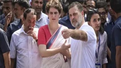 जंतर-मंतर की ओर रवाना हुए राहुल गांधी समेत विपक्षी सांसद, प्रदर्शन के आसार,आज फिर, खरगे और राहुल गांधी सांसदों संग जंतर-मंतर पर करेंगे हल्ला बोल 4 20261007170452 QJcttm1R