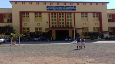 एमएलबी स्कूल की कैंटीन में खाना खाने के बाद तीन छात्राओं की तबीयत बिगड़ी फूड पॉइजनिंग मामला आया सामने 2 20261008161653 1n2jzcJL