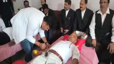 रक्तदान में अधिवक्ताओं की भागीदारी, 101 यूनिट का लक्ष्य 10 20261008201308 IQQWKX5y