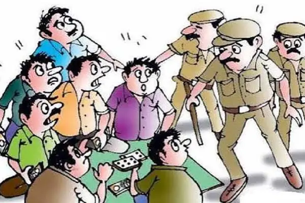 यशभारत ब्रेकिंग : नवरात्रि के दूसरे दिन भोर में दुर्गा पंडाल में खेल रहे थे जुआ, 9 जुआरी गिरफ्तार, देखे वीडियो ....... 1 20261012121414 BQfI04Z4
