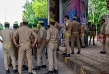 नोएडा के 12 स्कूलों को बम से उड़ाने की धमकी से मचा हड़कंप, सुरक्षा एजेंसियां हाई अलर्ट पर 2 20261012150344 Qh0ZsTaC