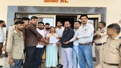 श्रमोदय विद्यालय में खाने में छिपकली मिलने से 13 बच्चे बीमार, युवा कांग्रेस ने सौंपा ज्ञापन , दो दिन में मेस का टेंडर निरस्त करने की मांग, कार्रवाई नहीं होने पर उग्र आंदोलन की चेतावनी 12 20261012192531 eZASOmtD