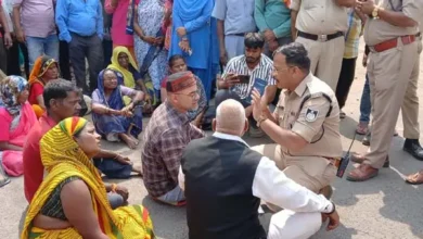 नहर में डूबे 10 वर्षीय आशीष का तीसरे दिन भी सुराग नहीं, थाने के सामने धरने पर बैठे परिजन 3 20261013125851 RNrAcp5k
