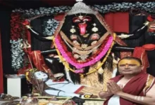 सिंगलदीप में माता महाकाली की खप्पर आरती देखने उमड़ रहे श्रद्धालु 2 20261013170026 1vmJs6L1