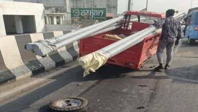 रानीताल फ्लाईओवर पर ऑटो और कार की आमने-सामने भिड़ंत, 5 20261014161453 RLj6SWNt