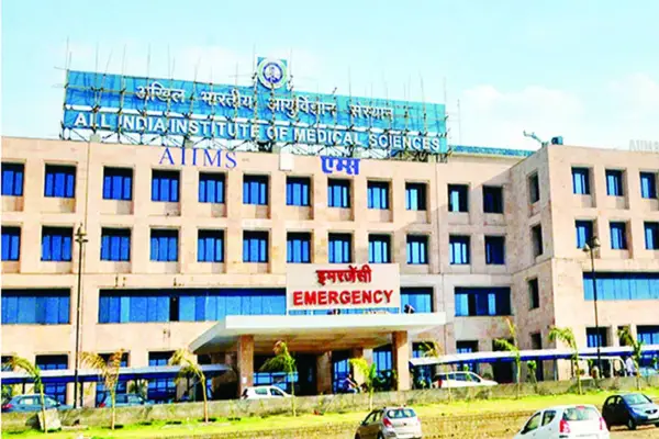 एम्स में सुरक्षा घेरे में JMB आतंकी तलहा तालुकदार,भोपाल सेंट्रल जेल से किया गया रैफर 1 20261015175833 dMvt3HVK