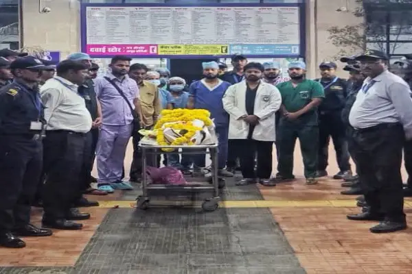अंगदान से तीन लोगों को मिला जीवन, शिवानी को पुलिस ने दिया गार्ड ऑफ ऑनर 1 20261016125128 yVbQ1KXo