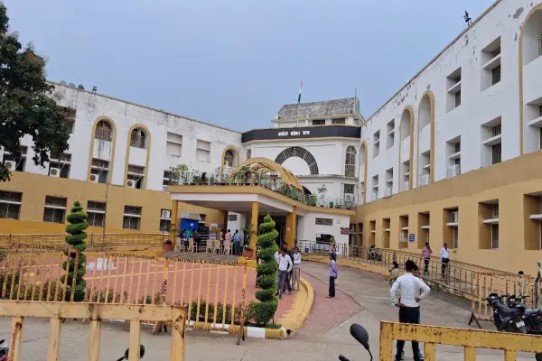 अवैध प्लॉट बेचने वाले 12 कॉलोनाइजरों पर गिरी गाज : जमीनों की खरीद-बिक्री पर तत्काल प्रभाव से रोक 1