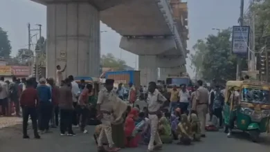 दूसरे दिन भी थाने के बाहर प्रदर्शन, भारी पुलिस बल तैनात 4 20261017131144 9WC1RkY3