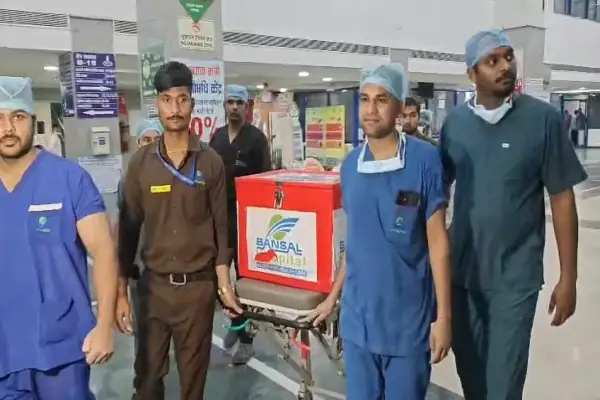 एम्स से बंसल हॉस्पिटल तक ग्रीन कॉरिडोर: एक साथ दो ऑर्गन ट्रांसप्लांट की बड़ी सफलता 1 20261017162602 ufk3Wmoq