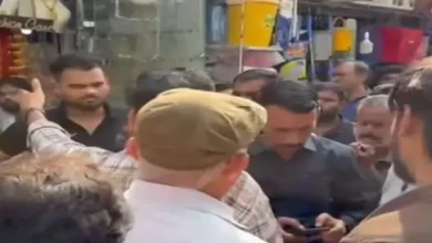 मॉक ड्रिल हादसे के बाद नगर निगम की कार्रवाई, दुकानदार पर ठहराई जिम्मेदारी दुकान निर्धारित सीमा से बाहर तक फैली होने का दावा, फुटपाथ पर दुकान लगाने वालों को भी सख्त हिदायत 5 20261019130405 rKE2HVbc