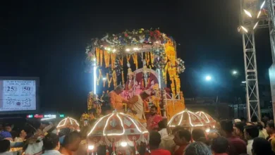 जबलपुर: ऐतिहासिक दशहरा चल समारोह की भव्य शुरुआत, मालवीय चौक पर 'यश भारत' मंच से आगंतुकों स्वागत 2 20261020211805 tvg3kzYN