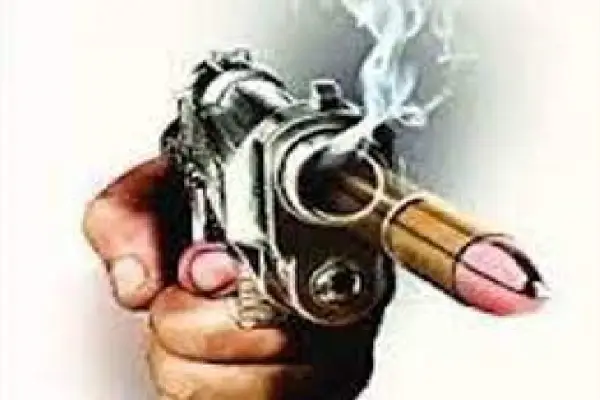 टहल रही महिला के पैर में धंसी गोली, पर हुआ ही नहीं दर्द का अहसास; ऑपरेशन कर निकाली गई बुलेट 1 20261021174838 0TIQNFI4