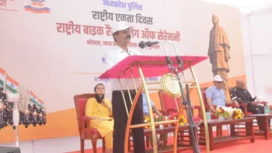 राष्ट्रीय एकता का संदेश लेकर एकता नगर रवाना हुई पुलिस की बाइक रैली, डीजीपी कैलाश मकवाना ने लाल परेड ग्राउंड से दिखाई हरी झंडी 10 20261022113319 RcG5Ad3a