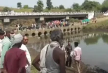 नहाने के दौरान नाला में डूबने से दादा-पोती की मौत : ग्रामीणों ने शवो को बाहर निकाला, हड़कंप 2 20261022212112 9emi6U49