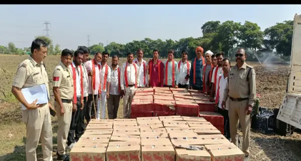 खेत में 'अवैध मयखाना': 200 पेटी विदेशी शराब के पीछे कौन है बड़ा सिंडिकेट?, जांच जारी 1 20261023221531 oZymHjO9