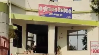 मासूम की चीखें खेतों में दफन: खेत में मिला नाबालिग बालिका का शव, गले पर चोट के निशान; हत्या? 2 20261024192635 dkfpFmcd